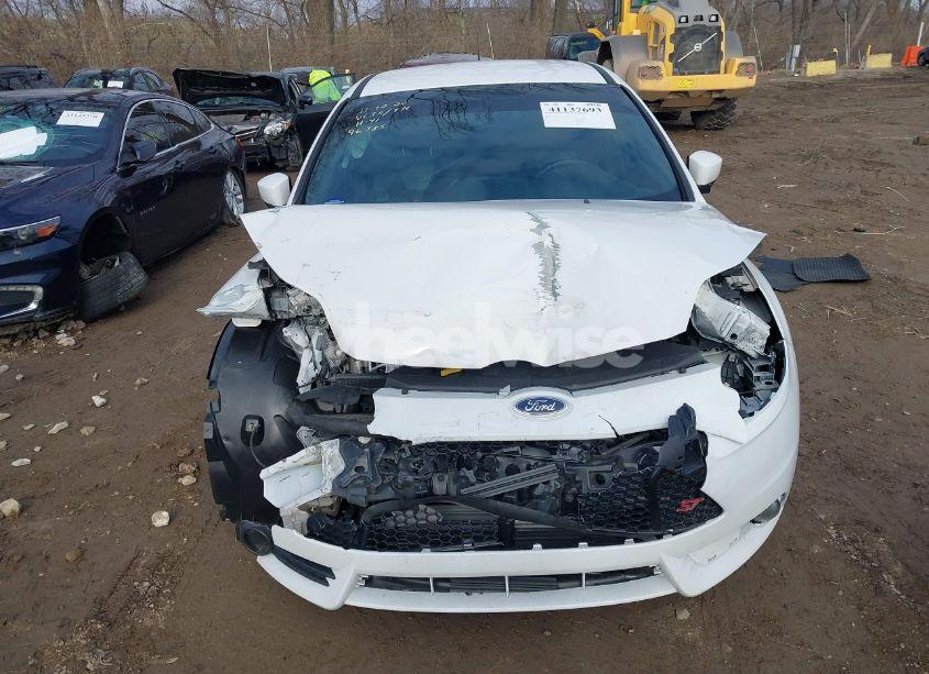 Photo 11 of 2014 Ford Focus ST (VIN 1FADP3L97EL422173)