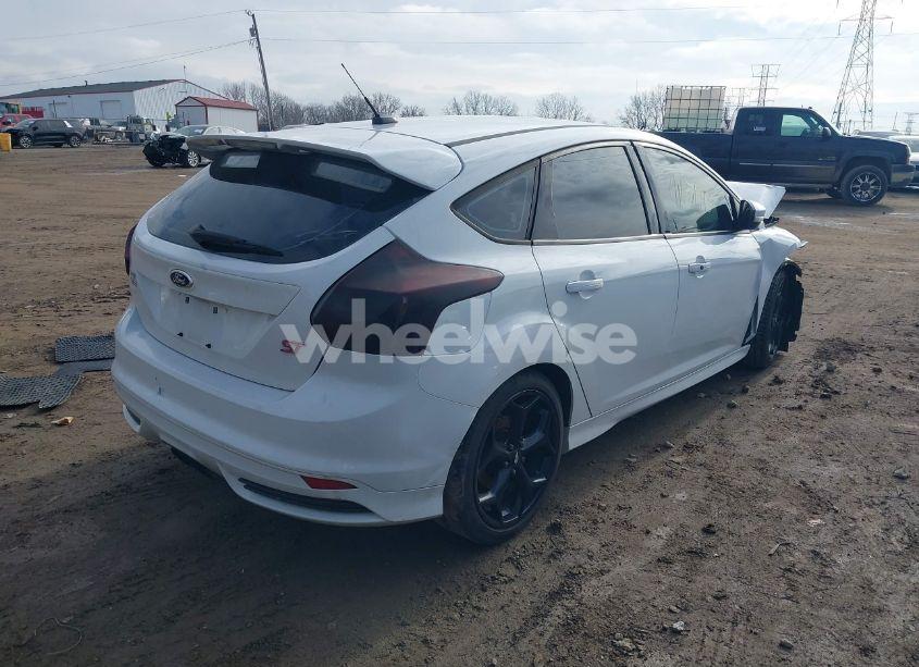 Photo 4 of 2014 Ford Focus ST (VIN 1FADP3L97EL422173)