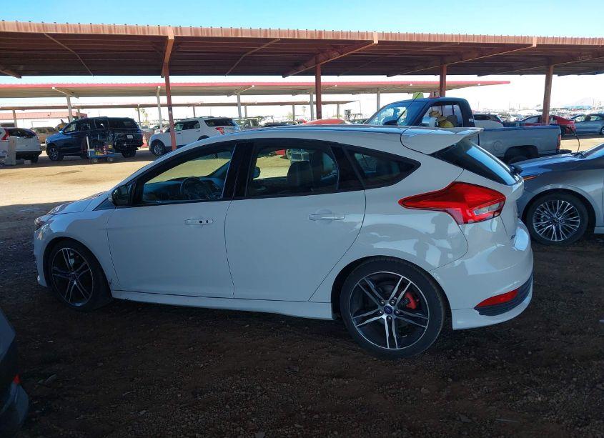 Photo 14 of 2015 Ford Focus ST (VIN 1FADP3L97FL281445)