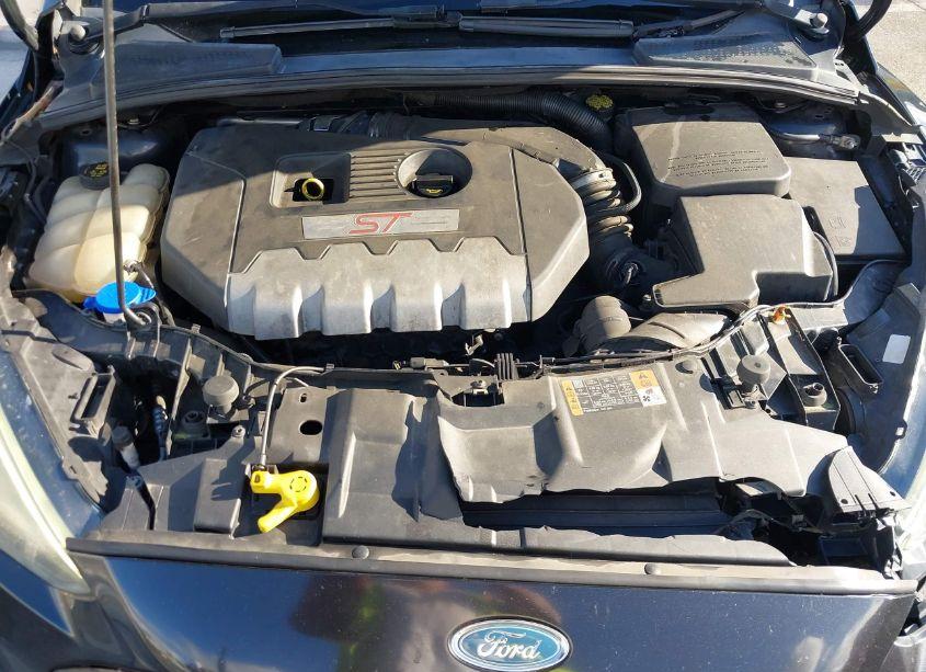 Photo 10 of 2015 Ford Focus ST (VIN 1FADP3L97FL334743)