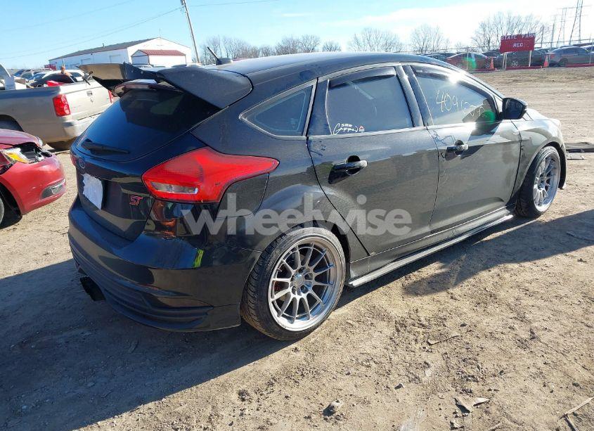 Photo 4 of 2016 Ford Focus ST (VIN 1FADP3L97GL203216)