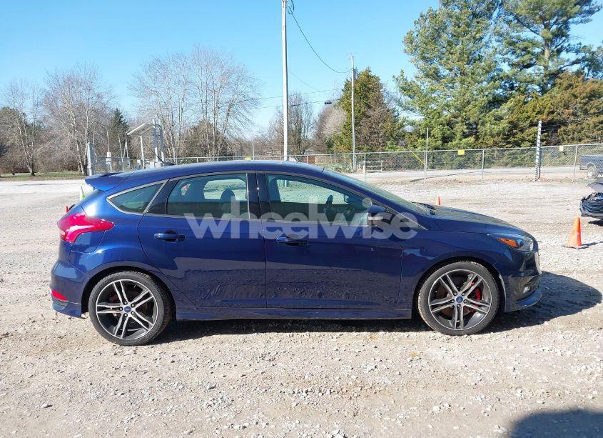 Photo 13 of 2017 Ford Focus ST (VIN 1FADP3L97HL283344)