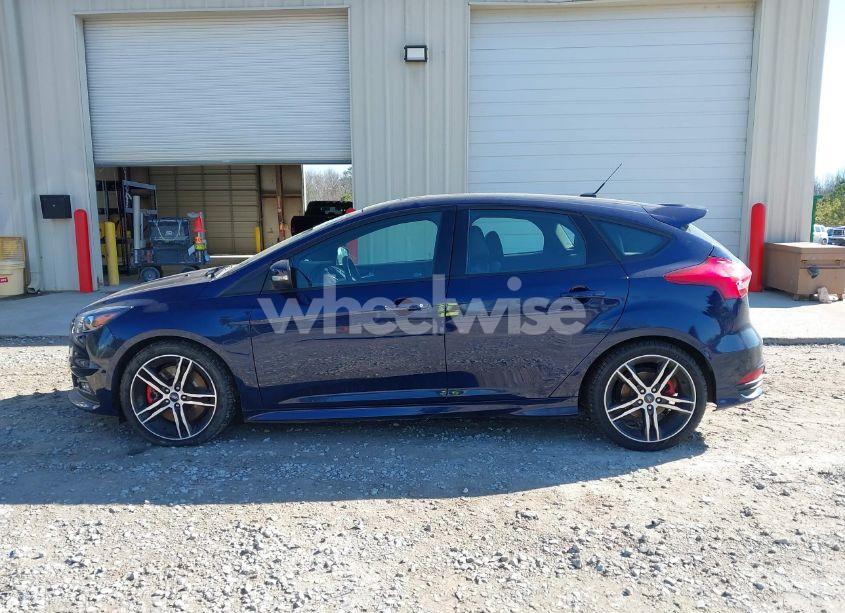 Photo 14 of 2017 Ford Focus ST (VIN 1FADP3L97HL283344)