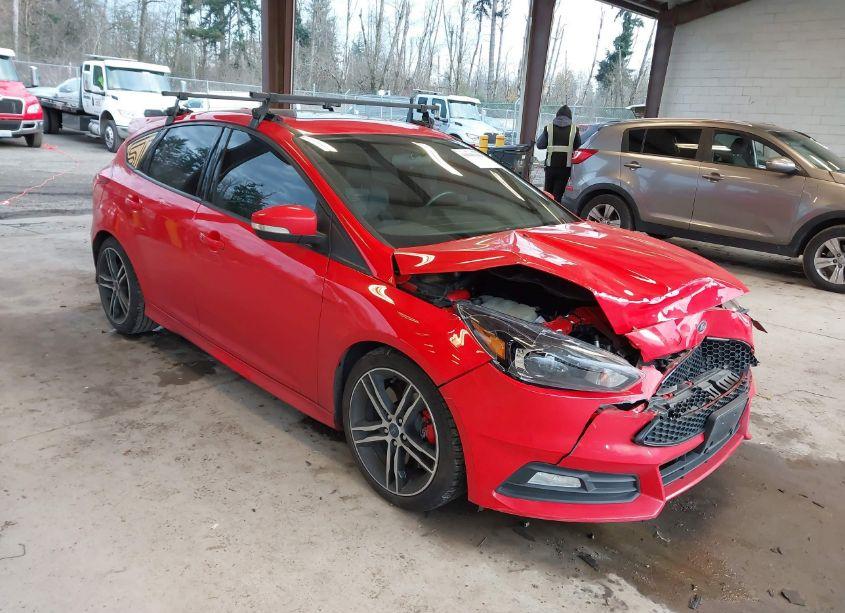2017 Ford Focus ST (VIN 1FADP3L97HL334082) main photo