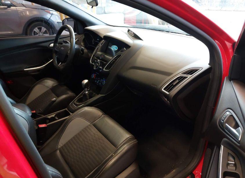 Photo 5 of 2017 Ford Focus ST (VIN 1FADP3L97HL334082)