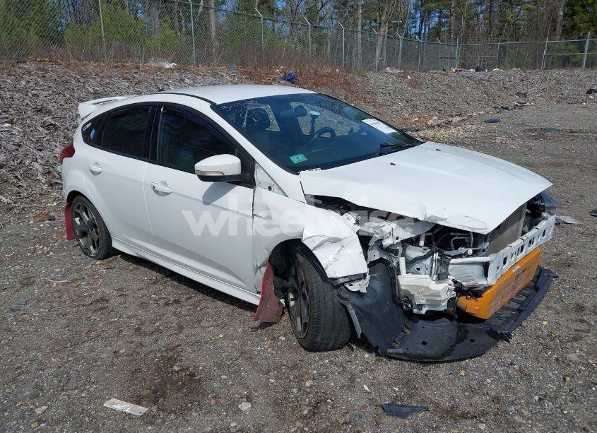 2018 Ford Focus ST (VIN 1FADP3L97JL260068) main photo