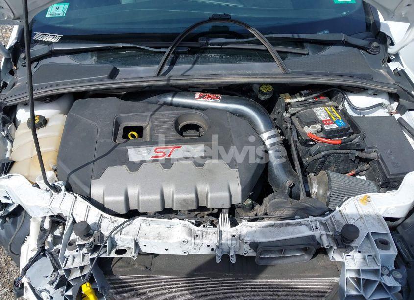 Photo 10 of 2018 Ford Focus ST (VIN 1FADP3L97JL260068)