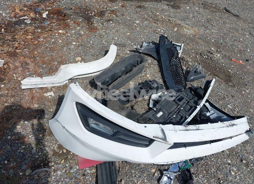 Photo 12 of 2018 Ford Focus ST (VIN 1FADP3L97JL260068)