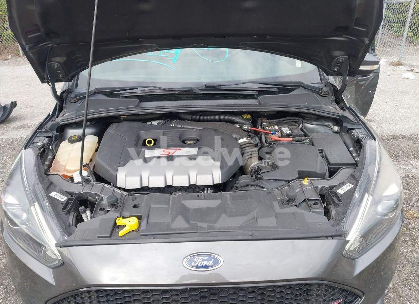 Photo 10 of 2018 Ford Focus ST (VIN 1FADP3L97JL299632)