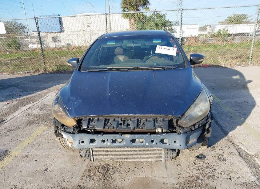 Photo 12 of 2018 Ford Focus ST (VIN 1FADP3L97JL331687)