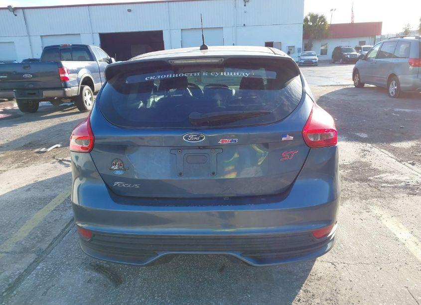 Photo 16 of 2018 Ford Focus ST (VIN 1FADP3L97JL331687)