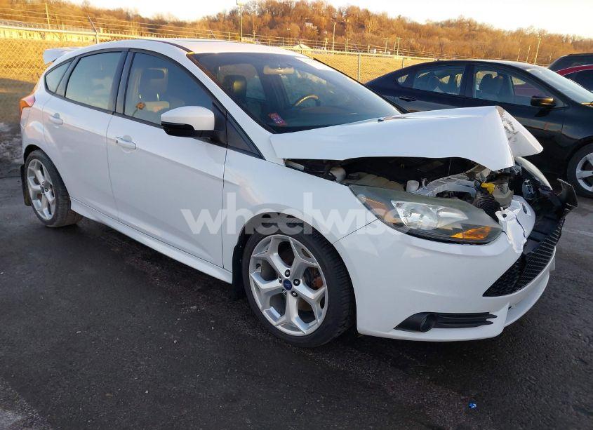 2013 Ford Focus ST (VIN 1FADP3L98DL170058) main photo