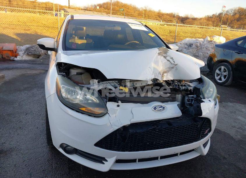 Photo 12 of 2013 Ford Focus ST (VIN 1FADP3L98DL170058)