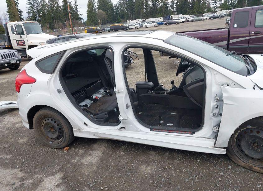Photo 14 of 2013 Ford Focus (VIN 1FADP3L98DL314045)
