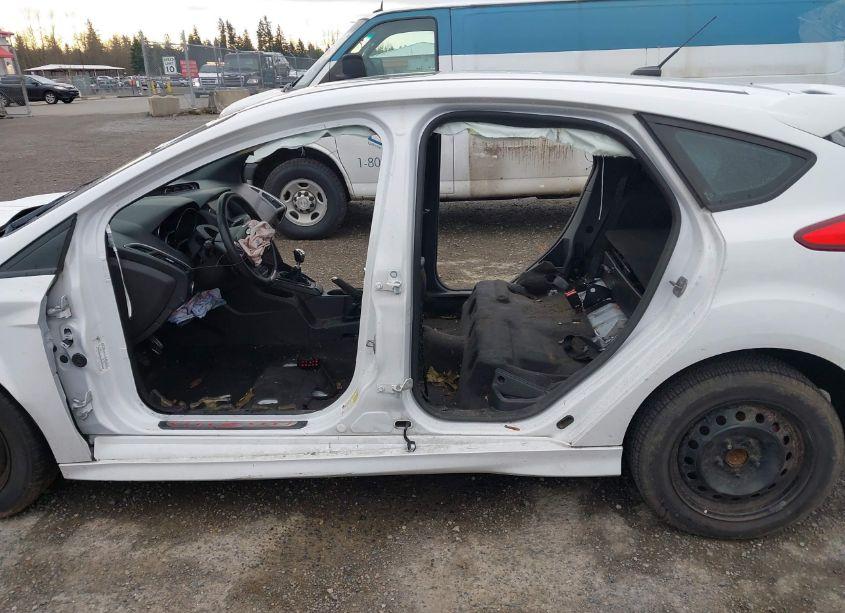 Photo 15 of 2013 Ford Focus (VIN 1FADP3L98DL314045)