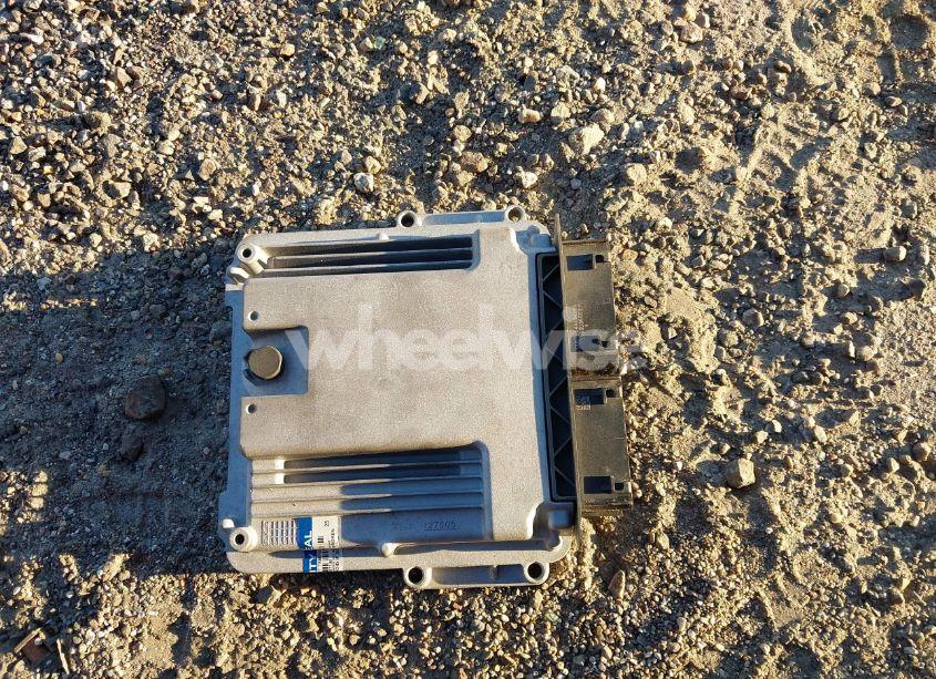 Photo 12 of 2015 Ford Focus ST (VIN 1FADP3L98FL207998)