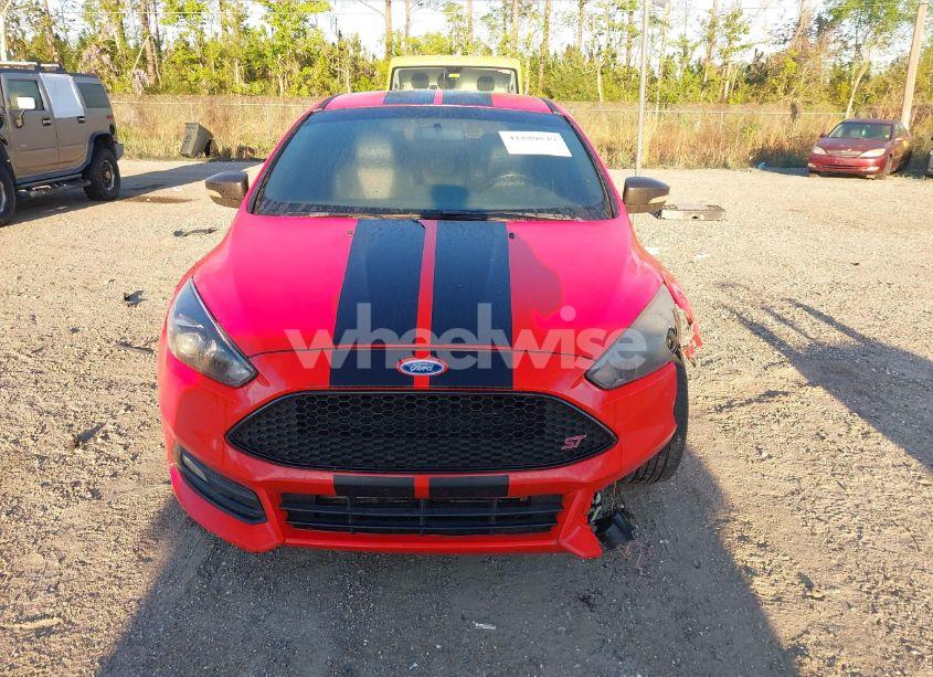 Photo 13 of 2015 Ford Focus ST (VIN 1FADP3L98FL207998)