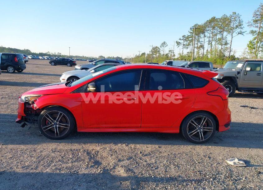 Photo 15 of 2015 Ford Focus ST (VIN 1FADP3L98FL207998)