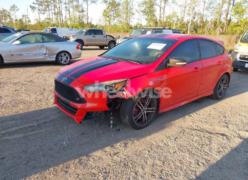 Photo 2 of 2015 Ford Focus ST (VIN 1FADP3L98FL207998)