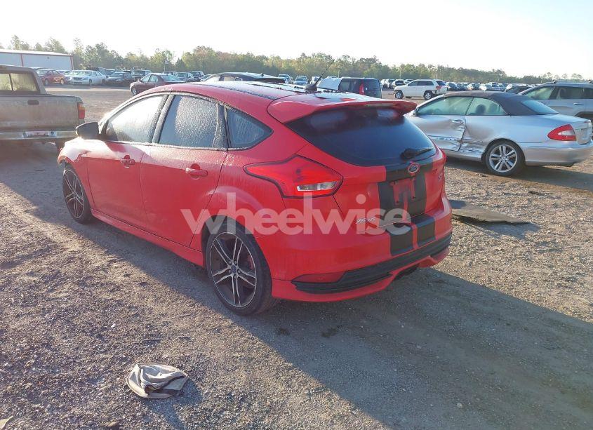 Photo 3 of 2015 Ford Focus ST (VIN 1FADP3L98FL207998)