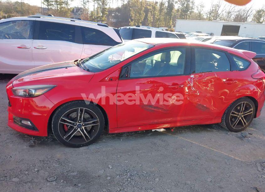 Photo 14 of 2015 Ford Focus ST (VIN 1FADP3L98FL238958)