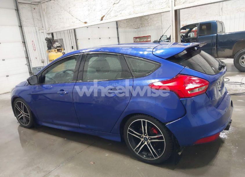 Photo 15 of 2015 Ford Focus ST (VIN 1FADP3L98FL321600)
