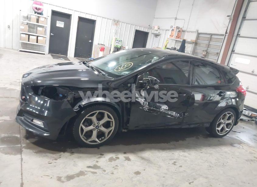 Photo 15 of 2015 Ford Focus ST (VIN 1FADP3L98FL323833)