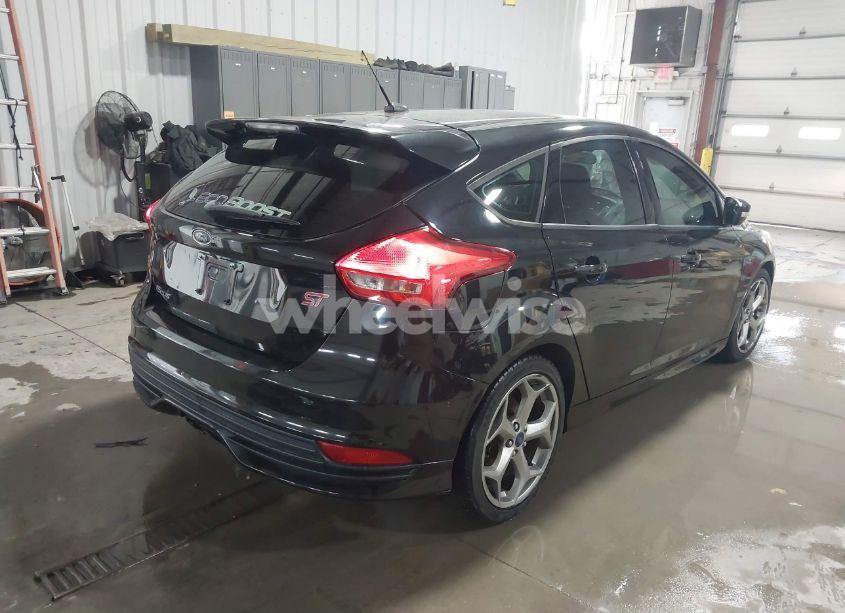 Photo 4 of 2015 Ford Focus ST (VIN 1FADP3L98FL323833)