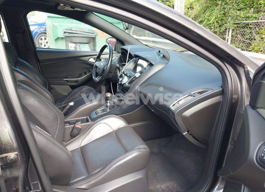 Photo 5 of 2016 Ford Focus ST (VIN 1FADP3L98GL296781)