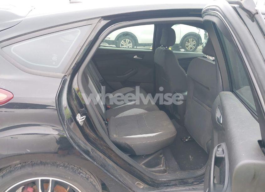 Photo 8 of 2016 Ford Focus ST (VIN 1FADP3L98GL309948)