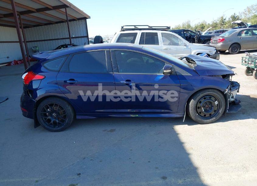 Photo 13 of 2016 Ford Focus ST (VIN 1FADP3L98GL324837)