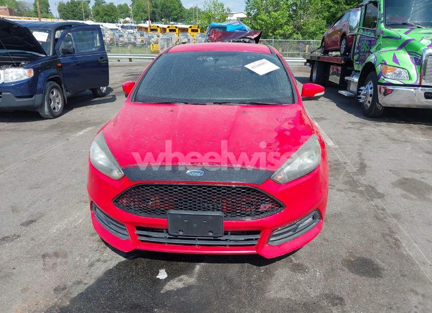 Photo 13 of 2016 Ford Focus ST (VIN 1FADP3L98GL357272)