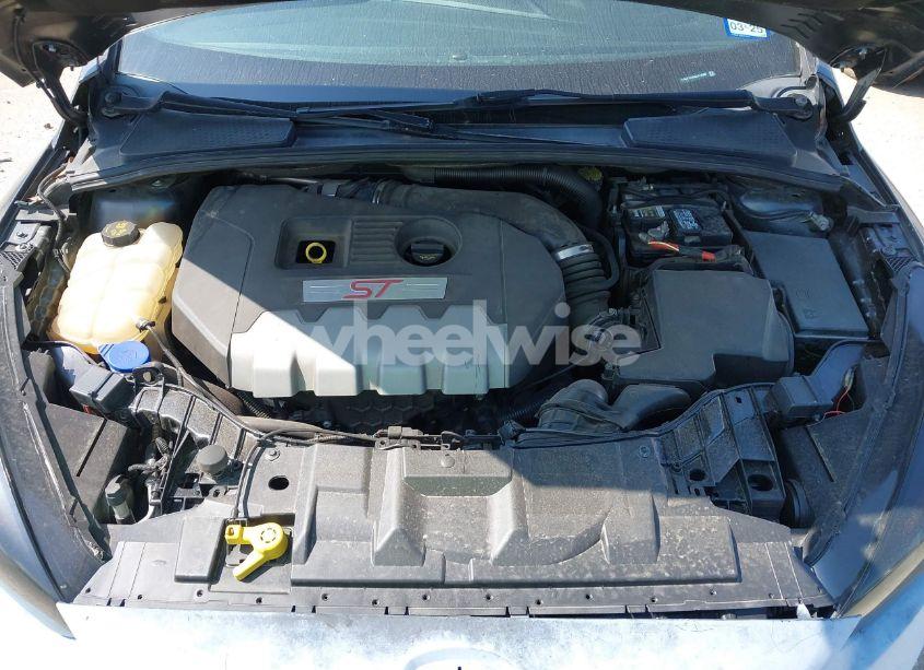 Photo 10 of 2016 Ford Focus ST (VIN 1FADP3L98GL374380)