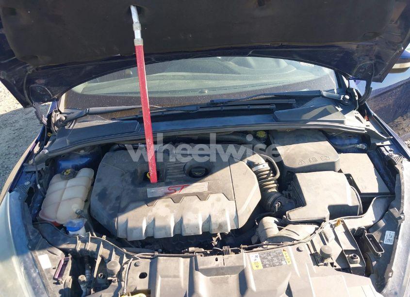 Photo 10 of 2017 Ford Focus ST (VIN 1FADP3L98HL230765)