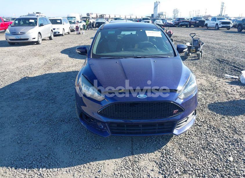 Photo 12 of 2017 Ford Focus ST (VIN 1FADP3L98HL230765)