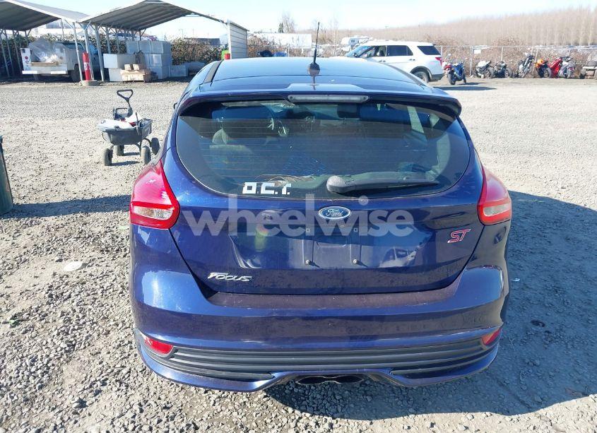 Photo 16 of 2017 Ford Focus ST (VIN 1FADP3L98HL230765)