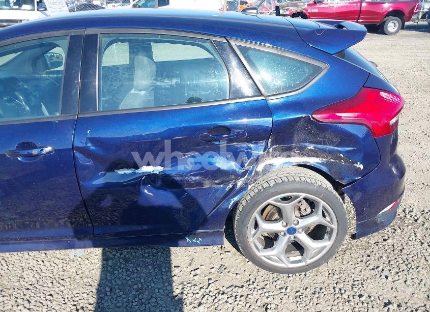 Photo 6 of 2017 Ford Focus ST (VIN 1FADP3L98HL230765)
