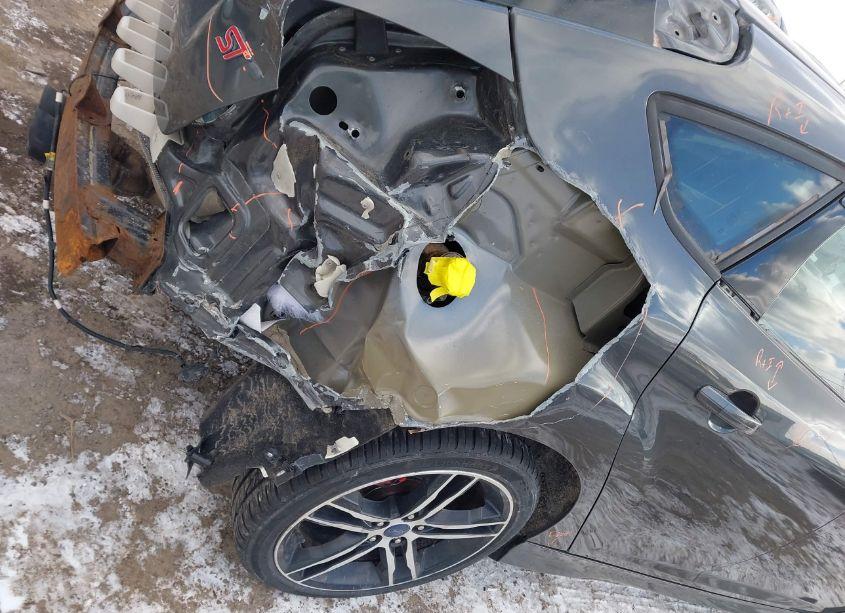 Photo 17 of 2017 Ford Focus ST (VIN 1FADP3L98HL269632)