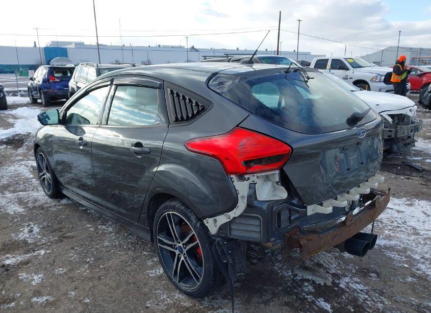 Photo 3 of 2017 Ford Focus ST (VIN 1FADP3L98HL269632)