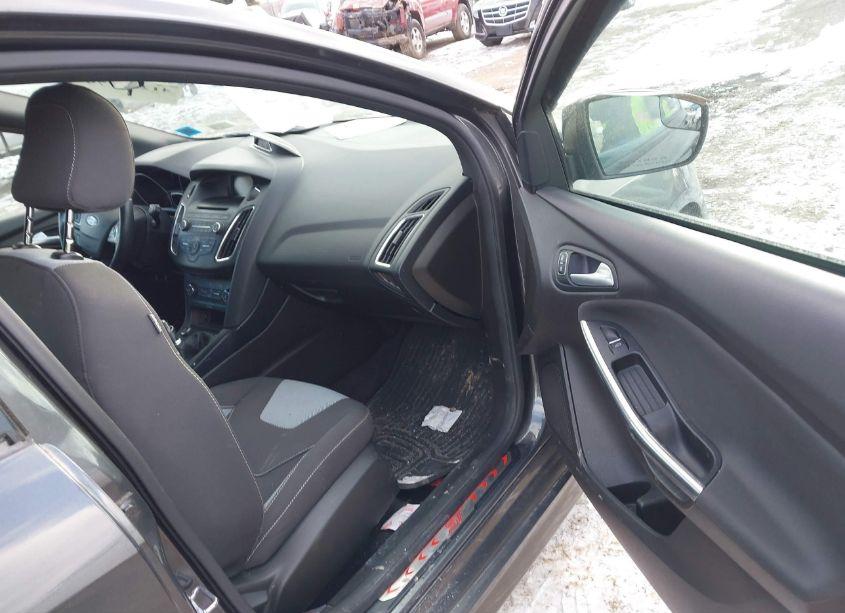 Photo 5 of 2017 Ford Focus ST (VIN 1FADP3L98HL269632)