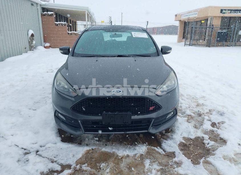Photo 12 of 2017 Ford Focus ST (VIN 1FADP3L98HL303455)