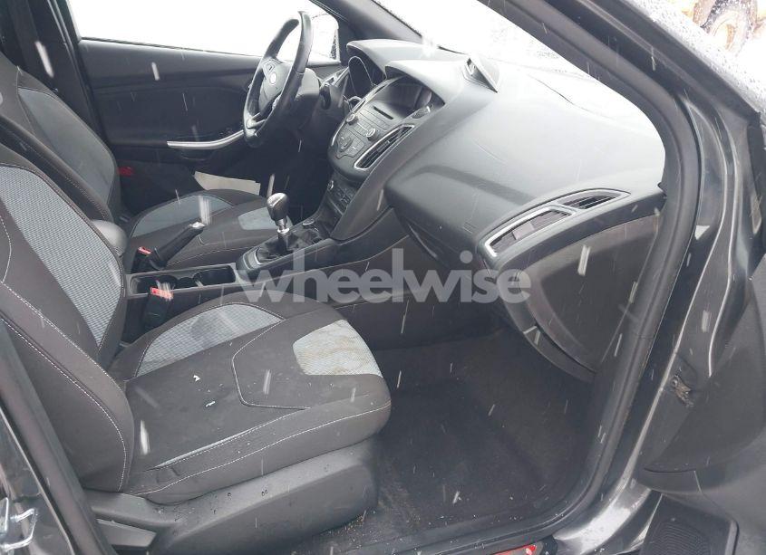 Photo 5 of 2017 Ford Focus ST (VIN 1FADP3L98HL303455)