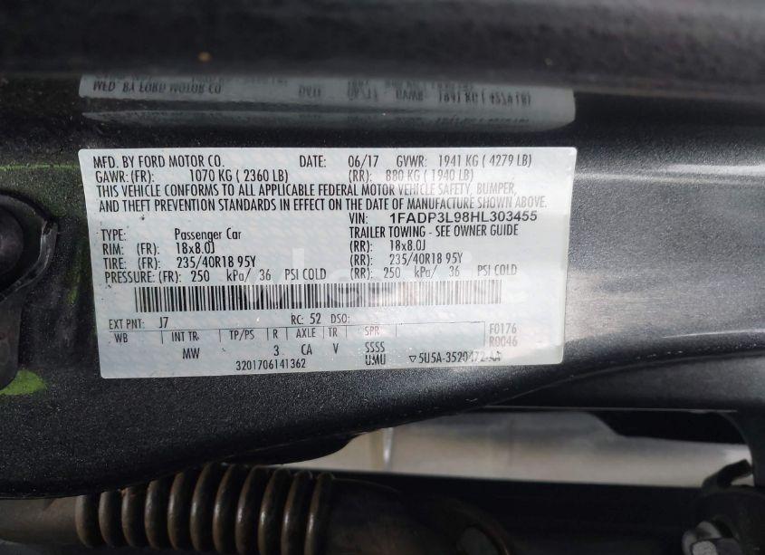 Photo 9 of 2017 Ford Focus ST (VIN 1FADP3L98HL303455)