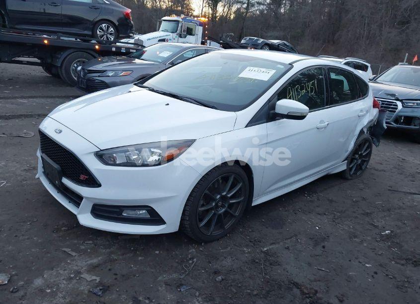 Photo 2 of 2018 Ford Focus ST (VIN 1FADP3L98JL242405)