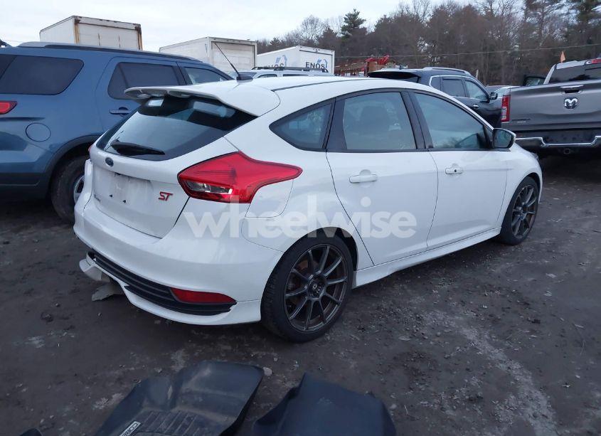 Photo 4 of 2018 Ford Focus ST (VIN 1FADP3L98JL242405)