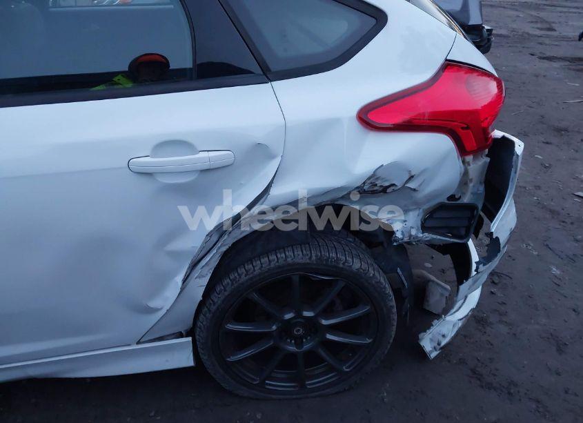 Photo 6 of 2018 Ford Focus ST (VIN 1FADP3L98JL242405)