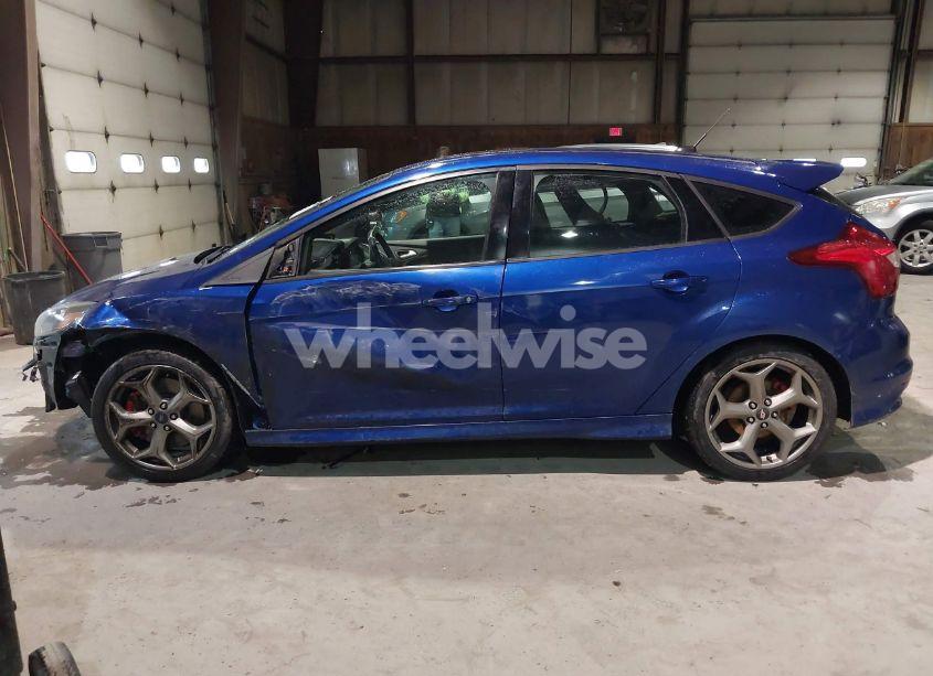 Photo 15 of 2014 Ford Focus ST (VIN 1FADP3L99EL402023)
