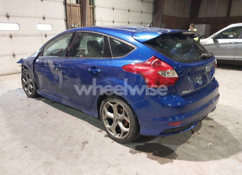 Photo 3 of 2014 Ford Focus ST (VIN 1FADP3L99EL402023)