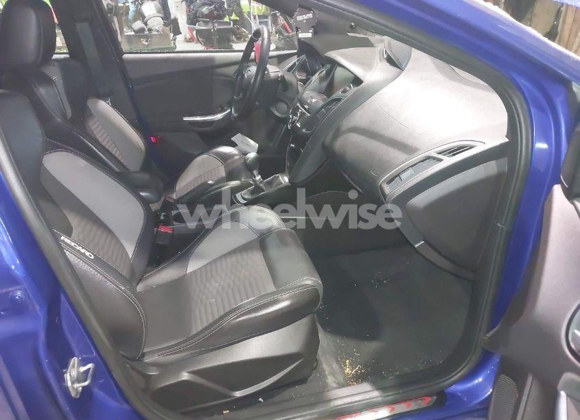 Photo 5 of 2014 Ford Focus ST (VIN 1FADP3L99EL402023)