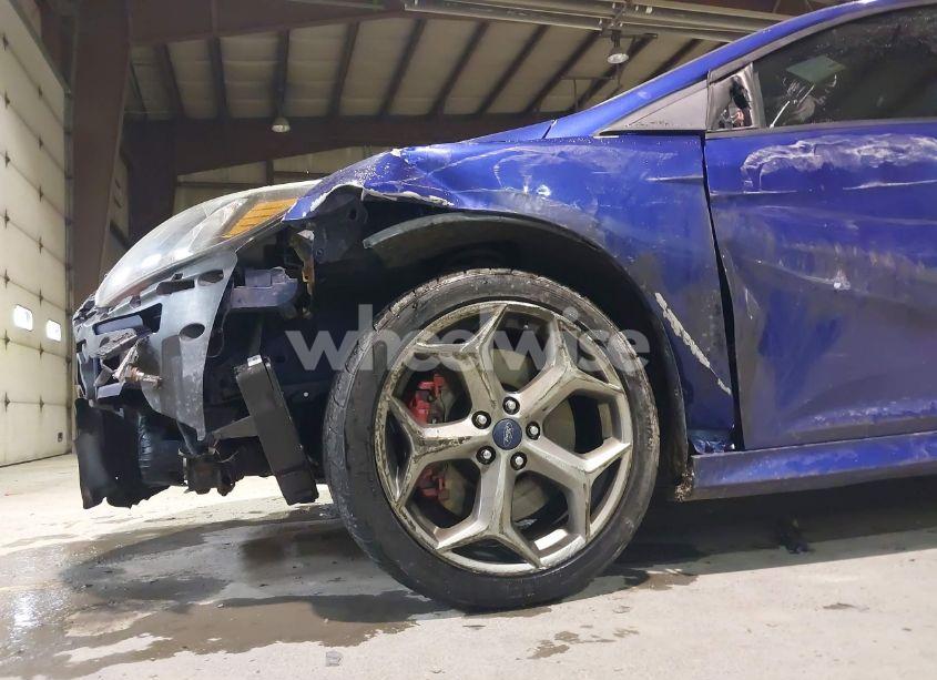 Photo 6 of 2014 Ford Focus ST (VIN 1FADP3L99EL402023)